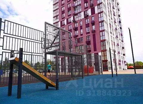 3-к кв. Брянская область, Брянск ул. Комарова, 47 (90.68 м) - Фото 1
