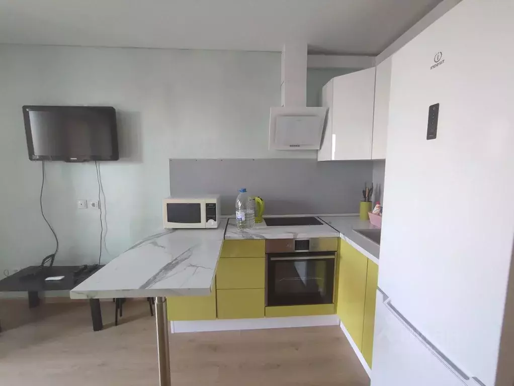 Студия Тюменская область, Тюмень ул. Тимофея Чаркова, 28 (20.0 м) - Фото 1