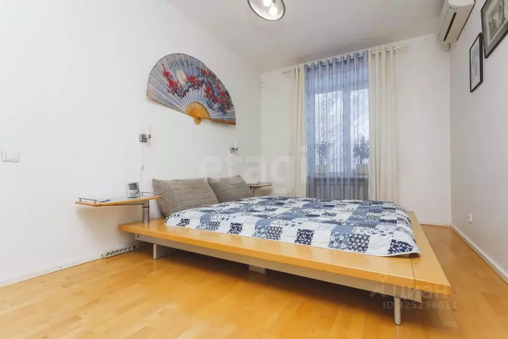 3-к кв. Башкортостан, Уфа ул. Октябрьской Революции, 7/1 (86.6 м) - Фото 1