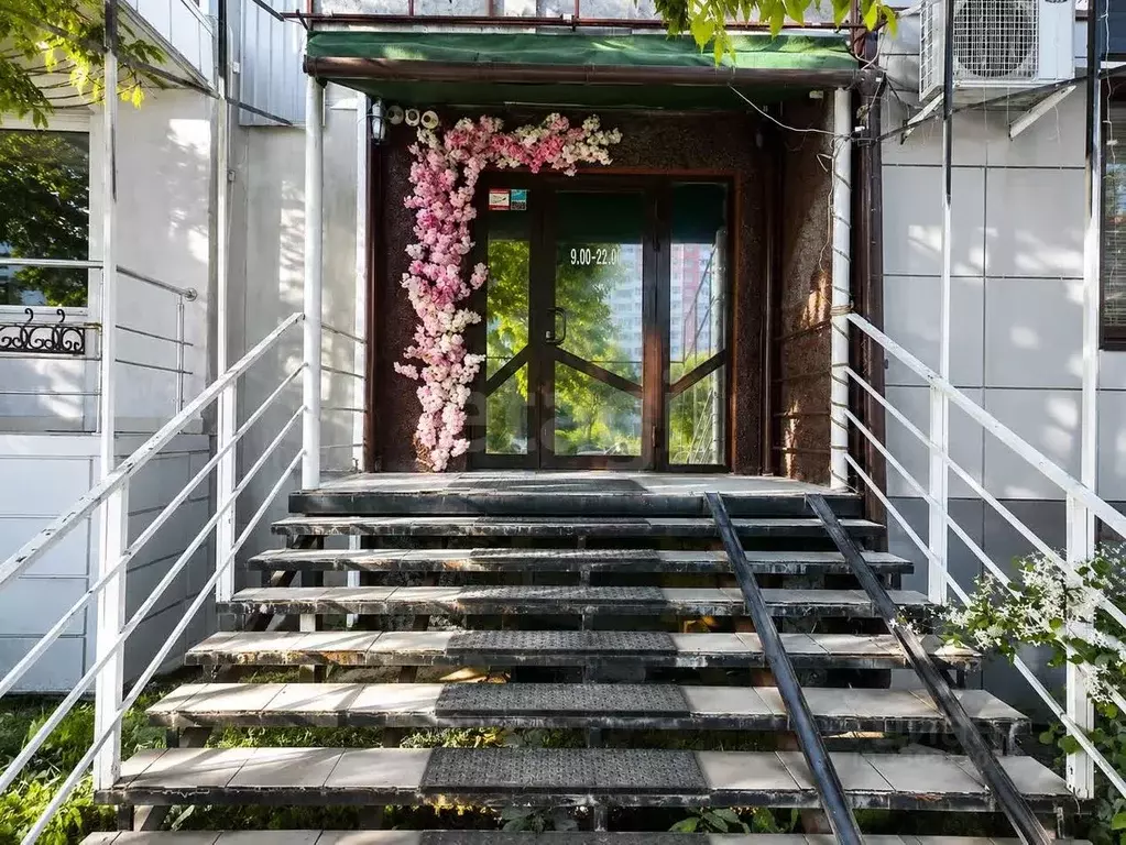 Торговая площадь в Тюменская область, Тюмень Широтная ул., 185 (67 м) - Фото 1