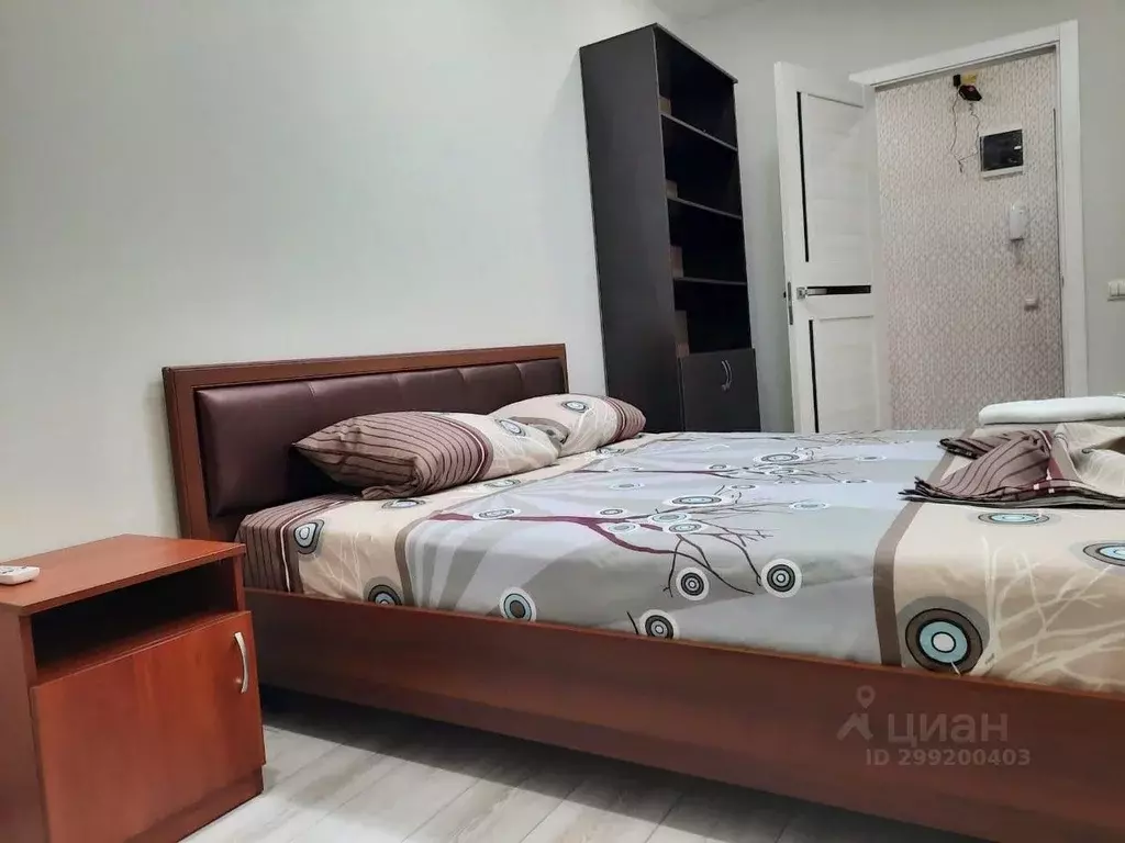 2-к кв. Волгоградская область, Волгоград ул. Расула Гамзатова, 7 (60.0 ... - Фото 1