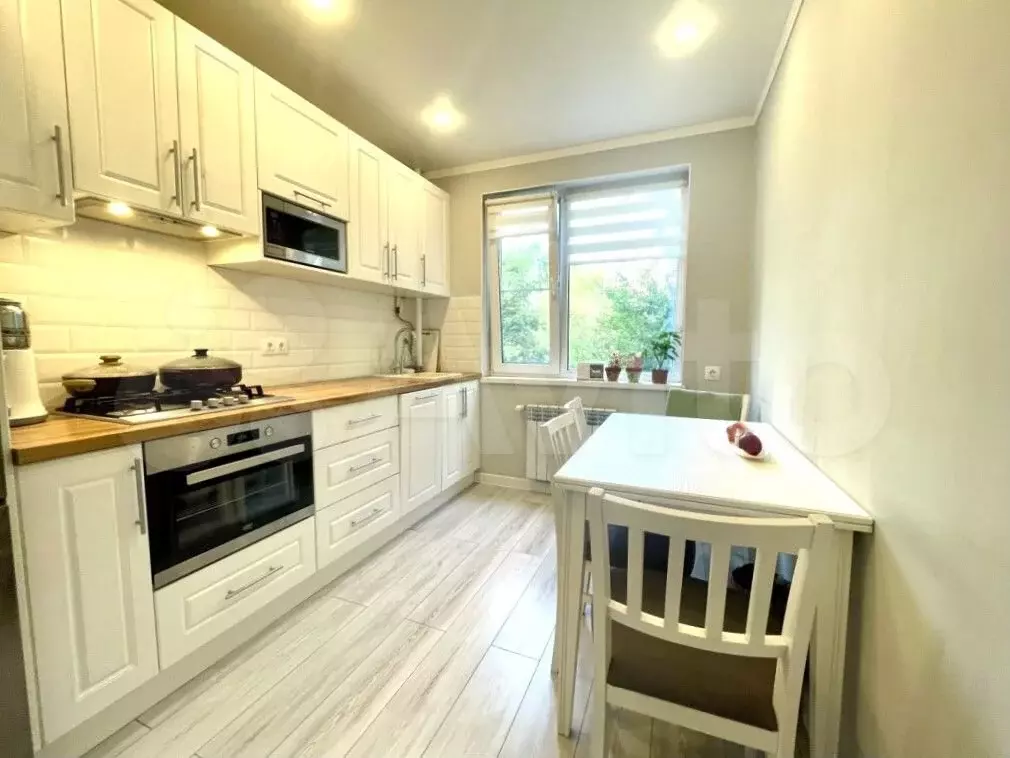 2-к. квартира, 50 м, 2/9 эт. - Фото 0