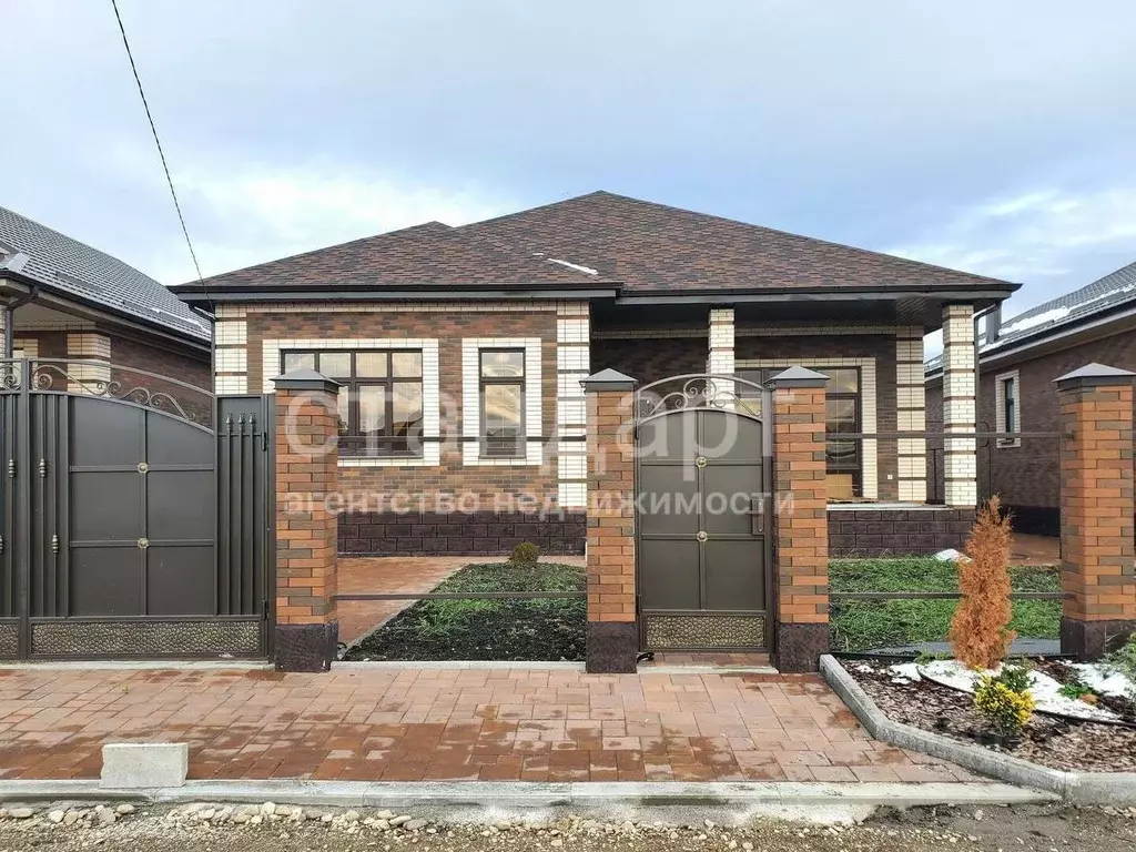 Дом в Ставропольский край, Ессентуки Декабрьская ул. (146 м) - Фото 1