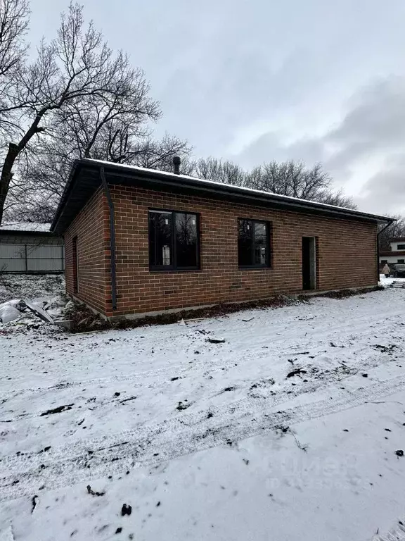 Дом в Волгоградская область, Среднеахтубинский район, Фрунзенское ... - Фото 1