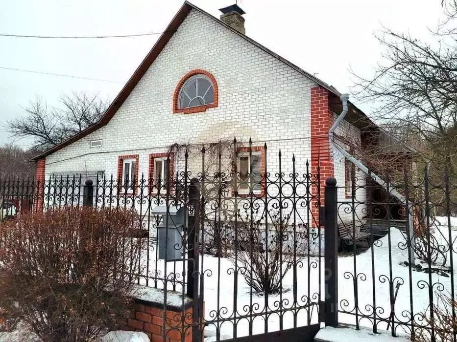 Дом в Белгородская область, Старый Оскол Стойленский пер. (203 м) - Фото 0