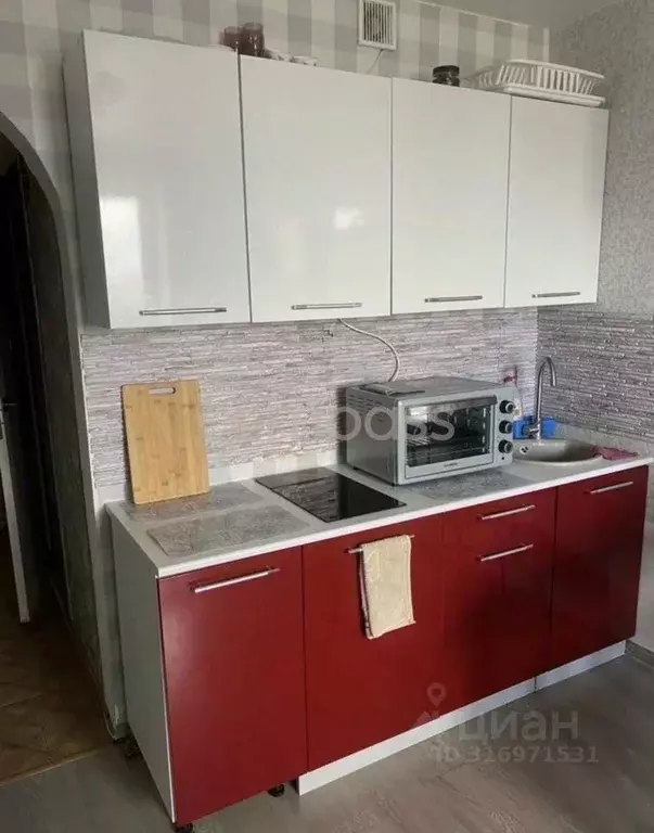 Студия Тюменская область, Тюмень ул. Тимофея Чаркова, 28 (20.8 м) - Фото 0