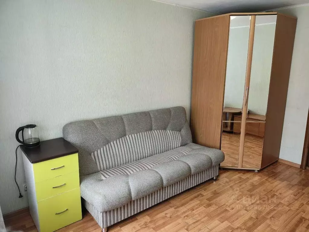 Комната Свердловская область, Екатеринбург ул. 8 Марта, 92 (12.6 м) - Фото 1