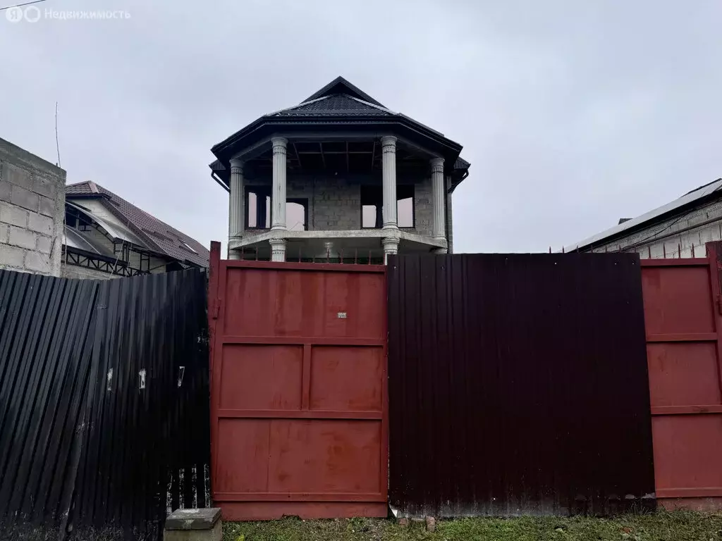 Дом в Нальчик, улица Михаила Яхогоева, 180 (380 м) - Фото 1