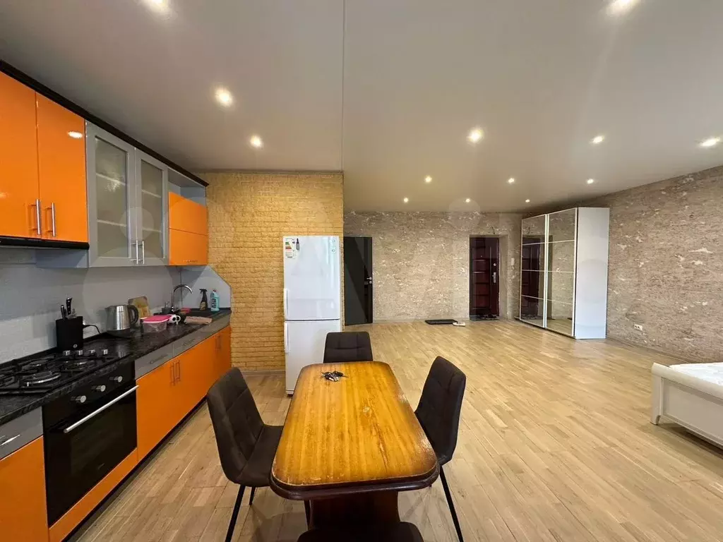 1-к. квартира, 40 м, 4/9 эт. - Фото 1