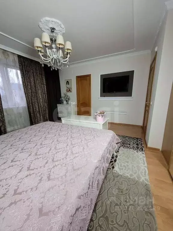 3-к кв. Челябинская область, Челябинск Комсомольская ул., 18А (107.8 ... - Фото 1