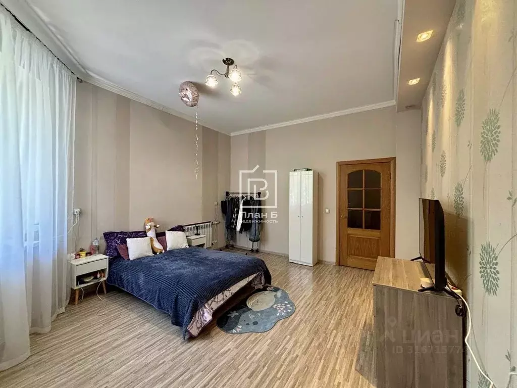 2-к кв. Калужская область, Калуга ул. Чичерина, 18 (70.2 м) - Фото 0