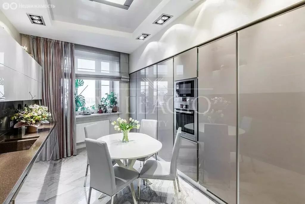3-комнатная квартира: Москва, улица Маршала Катукова, 24к1 (75.5 м) - Фото 0