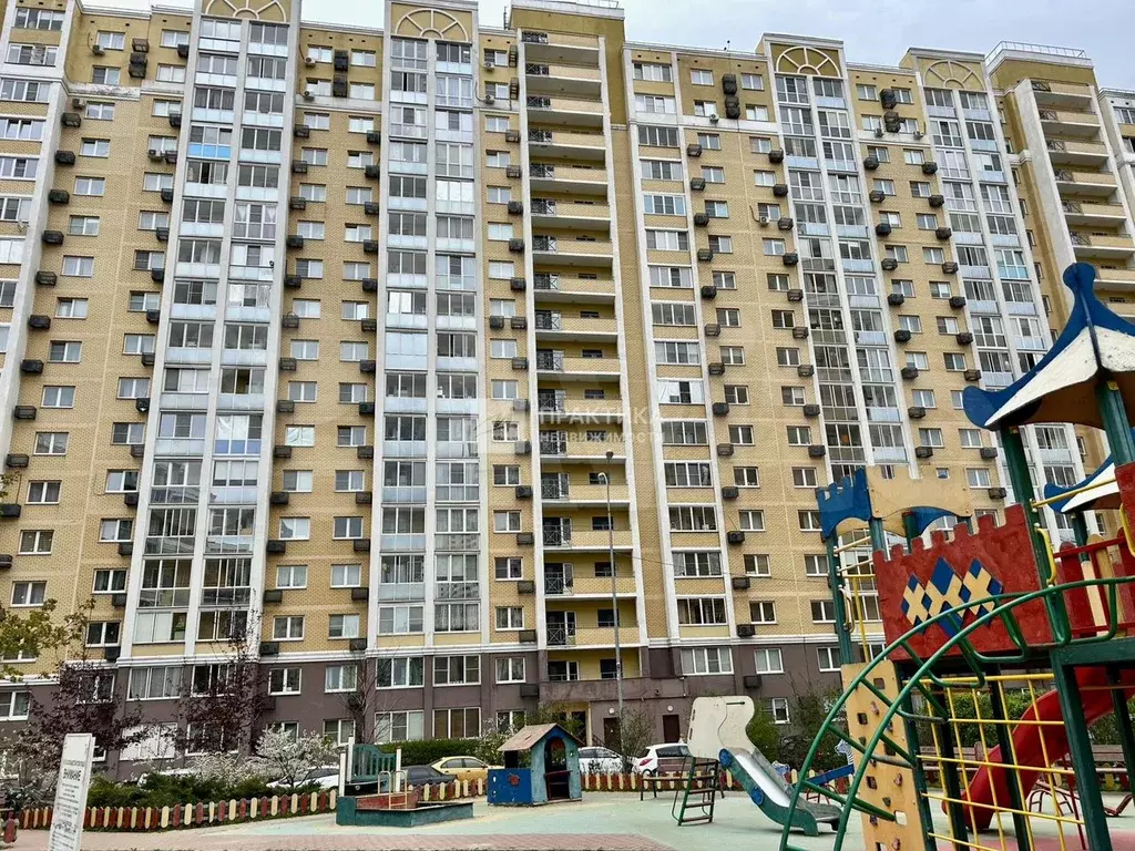 1-к. квартира, 40 м, 10/17 эт. - Фото 1
