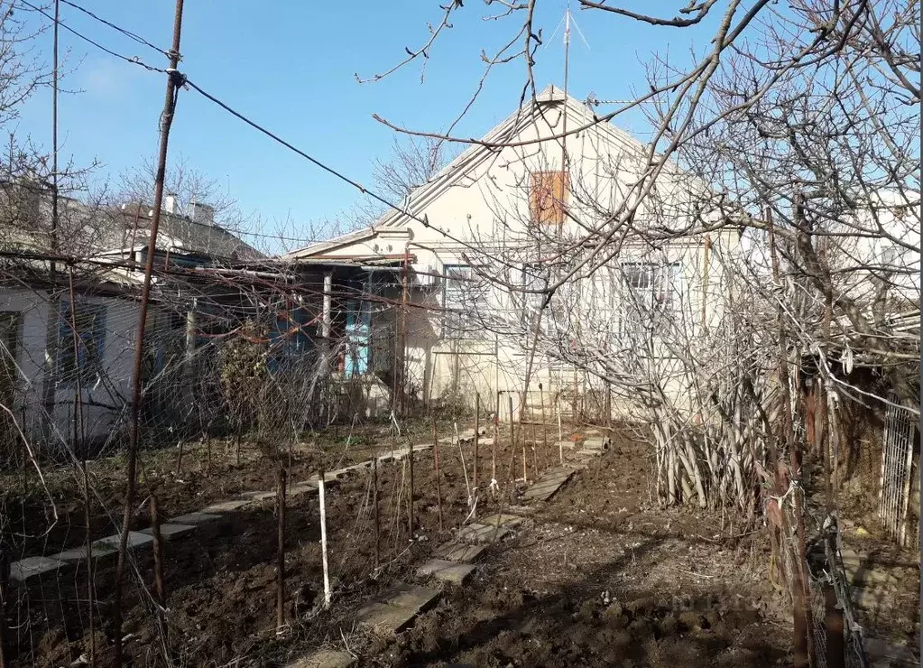 Дом в Крым, Евпатория ул. Серова, 75 (62 м) - Фото 0