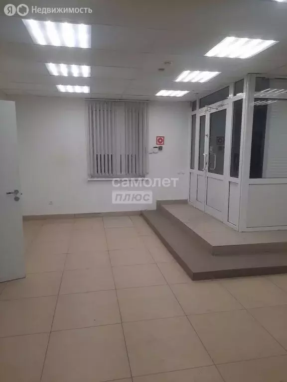 Торговая площадь (166 м) - Фото 2