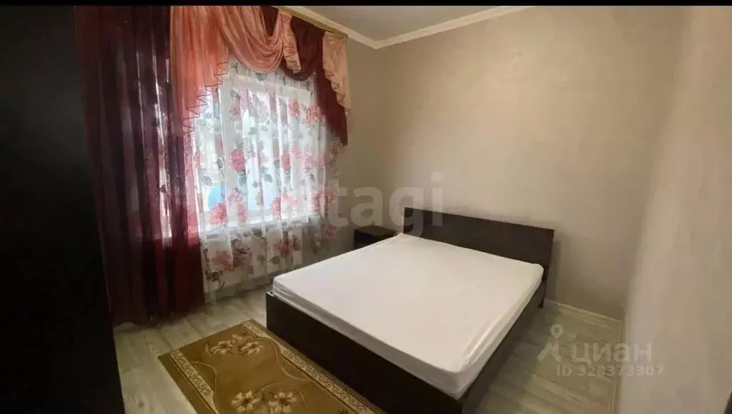 Дом в Крым, Симферополь ул. Армутлык (150 м) - Фото 1