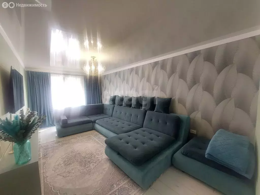 2-комнатная квартира: село Шалушка, улица Ленина, 398 (66.7 м) - Фото 1