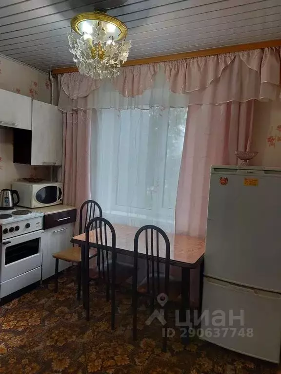 2-к кв. Иркутская область, Усть-Кут Школьный пер., 1 (51.0 м) - Фото 0