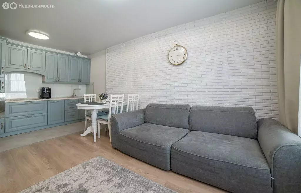 2-комнатная квартира: Екатеринбург, проспект Космонавтов, 11В (69.2 м) - Фото 1