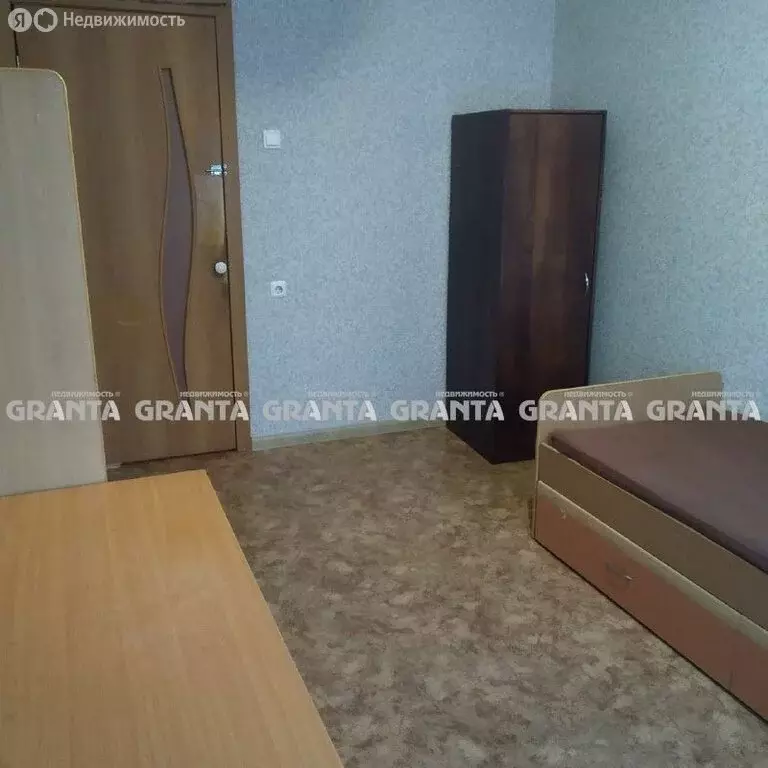 3-комнатная квартира: Красноярск, Абытаевская улица, 4А (59 м) - Фото 1