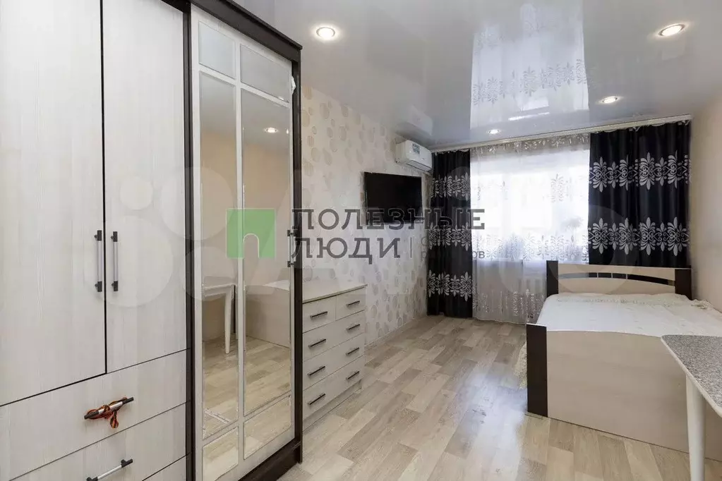 Комната 15,6 м в 1-к., 1/4 эт. - Фото 0