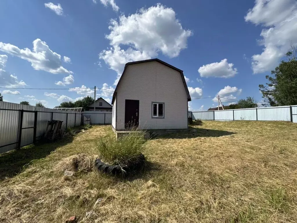 Дом в Ленинградская область, Тихвинский район, Борское с/пос, д. ... - Фото 1