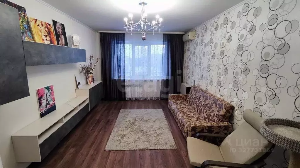 3-к кв. Тюменская область, Тюмень ул. Федюнинского, 5 (86.0 м) - Фото 1