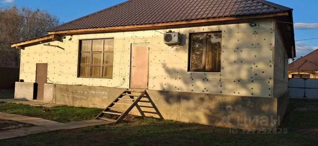 Дом в Оренбургская область, Оренбургский район, с. Нежинка ул. ... - Фото 2