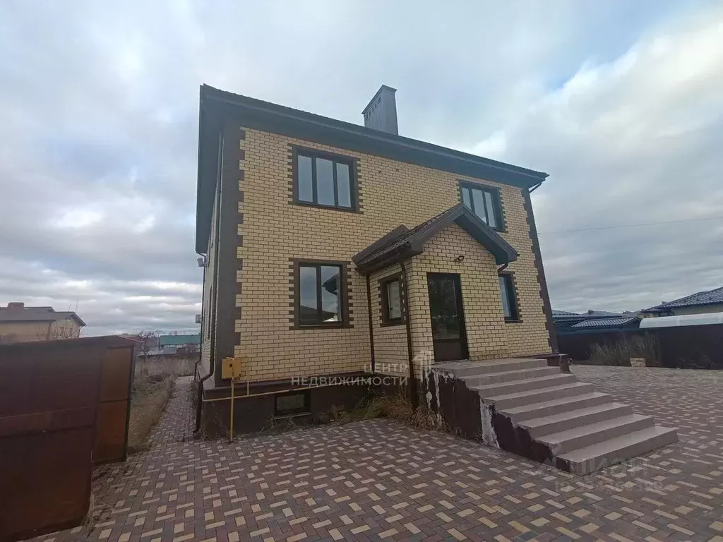 Дом в Татарстан, Лаишевский район, Большекабанское с/пос, с. Малые ... - Фото 1