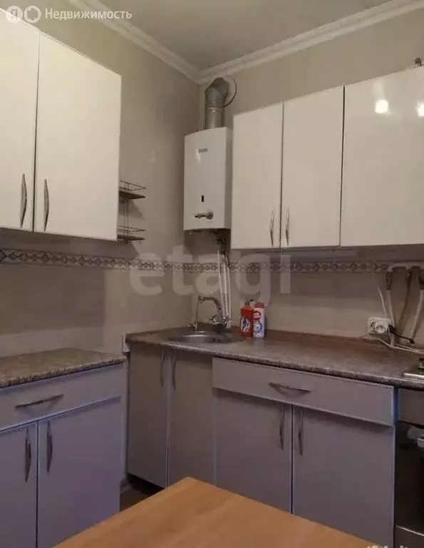 3-комнатная квартира: Симферополь, Кечкеметская улица, 87 (61.6 м) - Фото 1