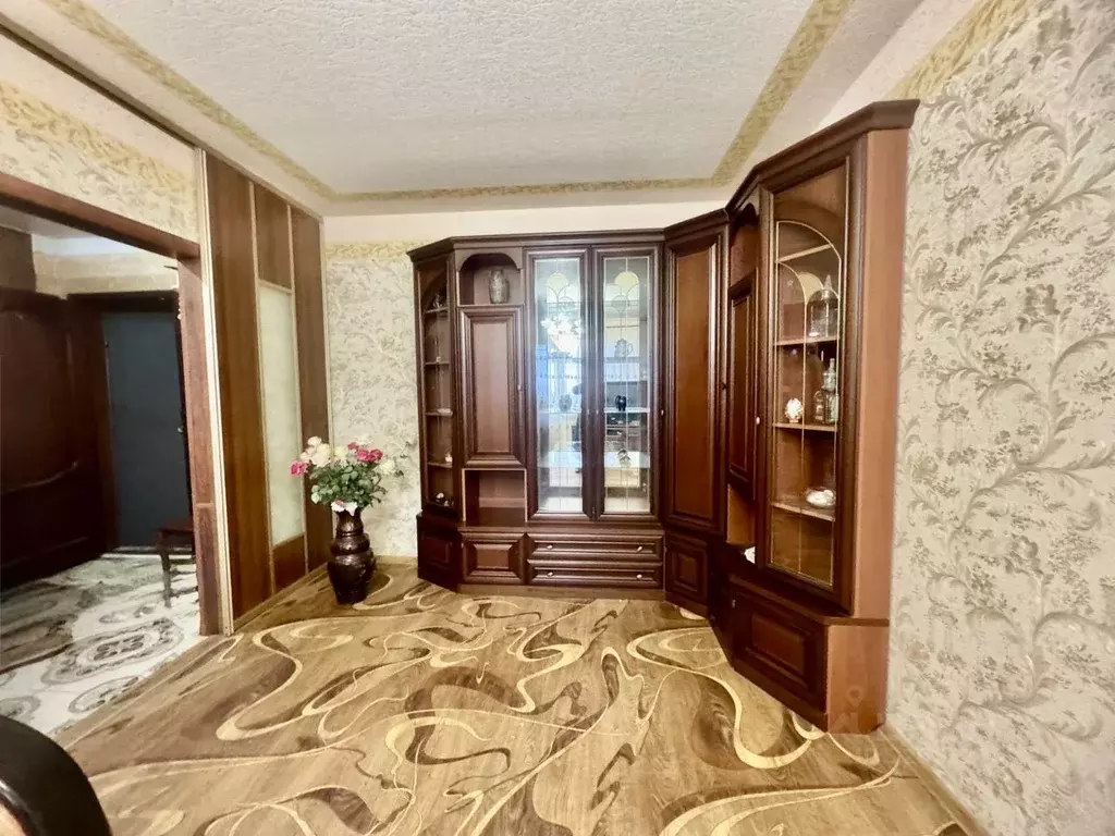 3-к кв. Липецкая область, Липецк ул. М. Горького, 13 (64.0 м) - Фото 1