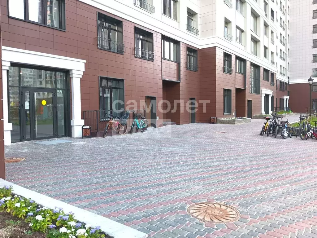 Студия Ханты-Мансийский АО, Сургут ул. Ивана Захарова, 5/1 (32.7 м) - Фото 1