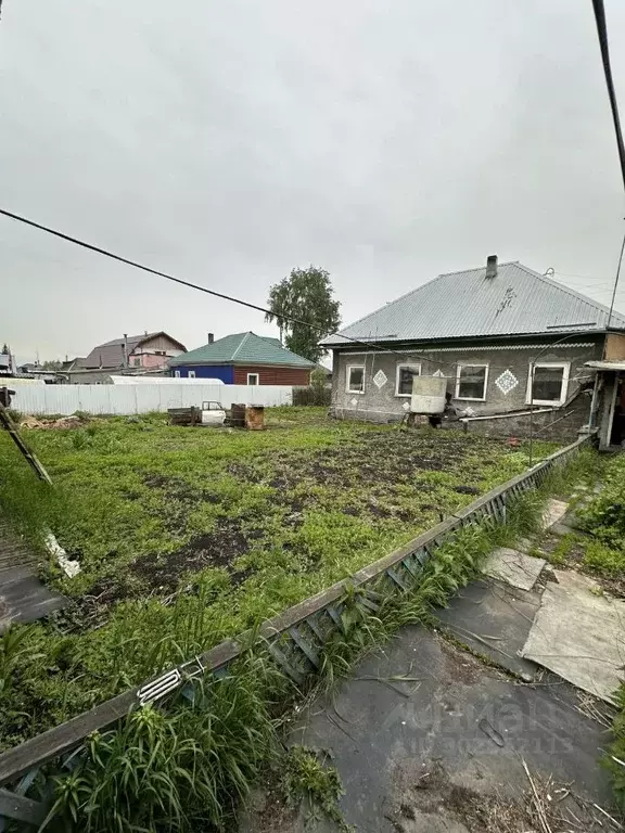 Дом в Кемеровская область, Инской пгт ул. Загайнова (60 м) - Фото 0