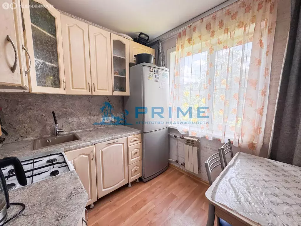 3-комнатная квартира: Хабаровск, 1-й микрорайон, улица Калараша, 18 ... - Фото 1