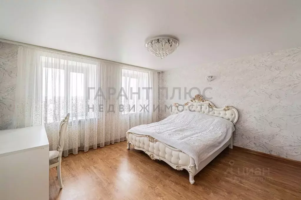 3-к кв. Липецкая область, Липецк ул. Космонавтов, 92 (165.0 м) - Фото 1