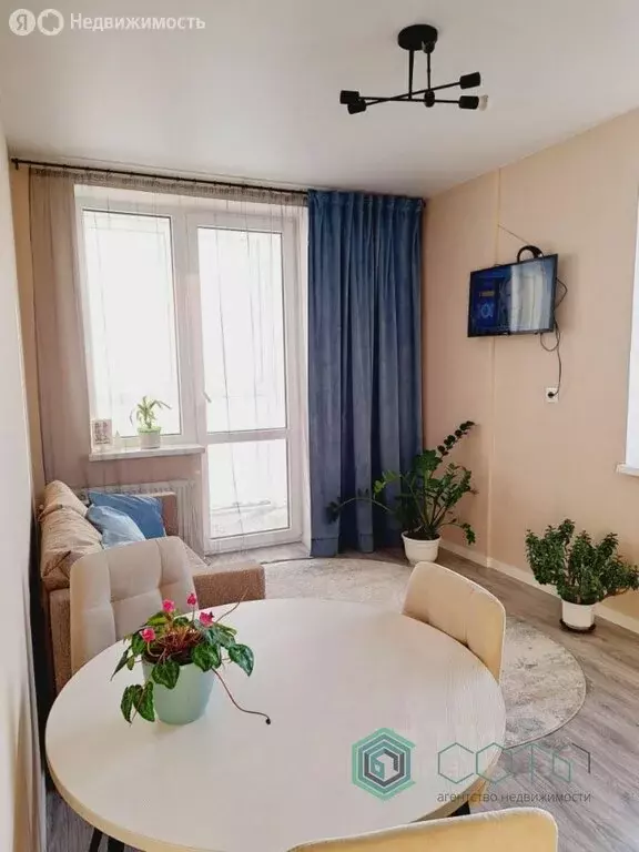 2-комнатная квартира: Калининград, Батальная улица, 104 (59 м) - Фото 0