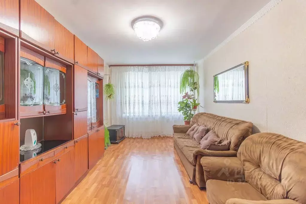 3-к кв. Сахалинская область, Холмск ул. Александра Матросова, 8Д (58.1 ... - Фото 1