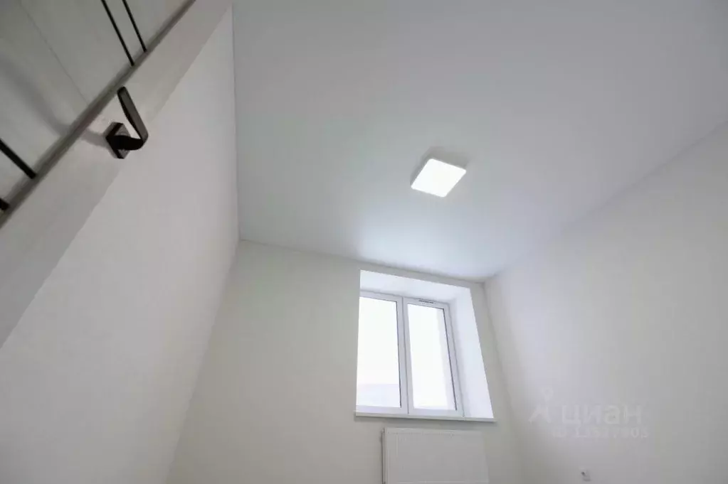 1-к кв. Кировская область, Киров ул. Чистопрудненская, 13 (38.5 м) - Фото 1