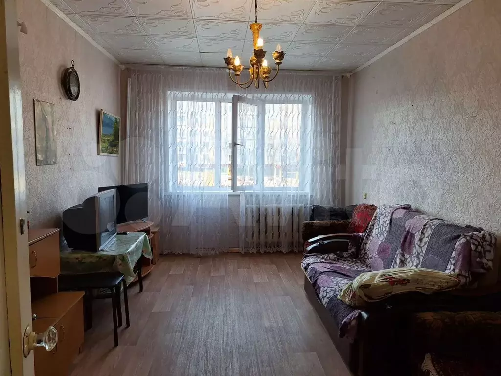Комната 15 м в 3-к., 2/9 эт. - Фото 0