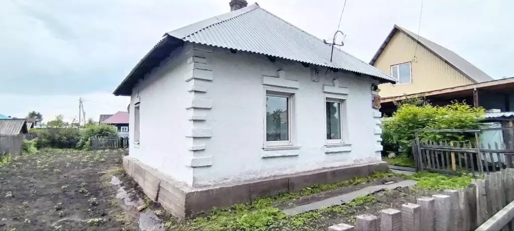 Дом в Кемеровская область, Ленинск-Кузнецкий ул. Суворова, 180 (30 м) - Фото 0