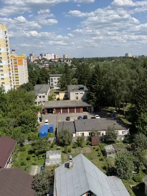 3-к кв. Брянская область, Брянск ул. Тарджиманова, 9 (84.7 м) - Фото 1
