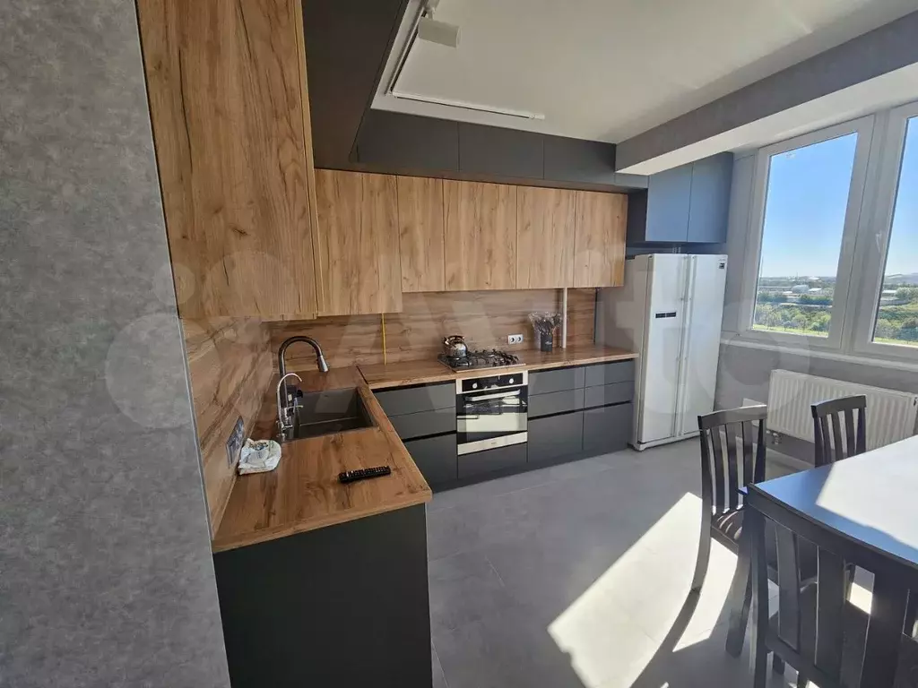 3-к. квартира, 75 м, 3/9 эт. - Фото 0
