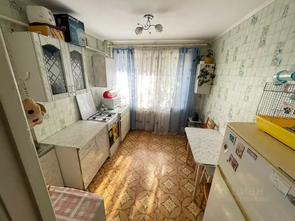 3-к кв. Самарская область, Самара Алма-Атинская ул., 150 (66.8 м) - Фото 0