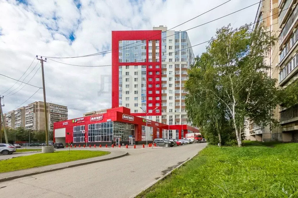 3-к кв. Свердловская область, Екатеринбург ул. Новгородцевой, 13Б ... - Фото 0
