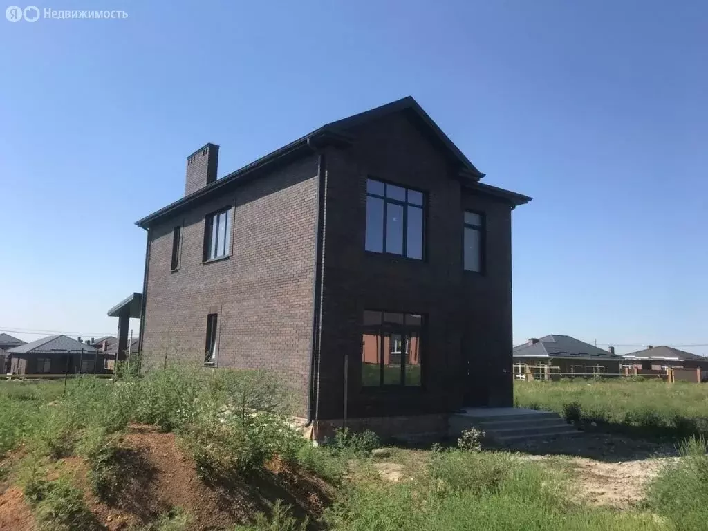 Дом в Ростов-на-Дону, улица Петренко (160 м) - Фото 1