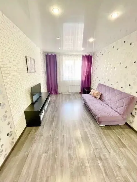 1-к кв. Омская область, Омск Успешная ул., 3/1 (40.4 м) - Фото 2