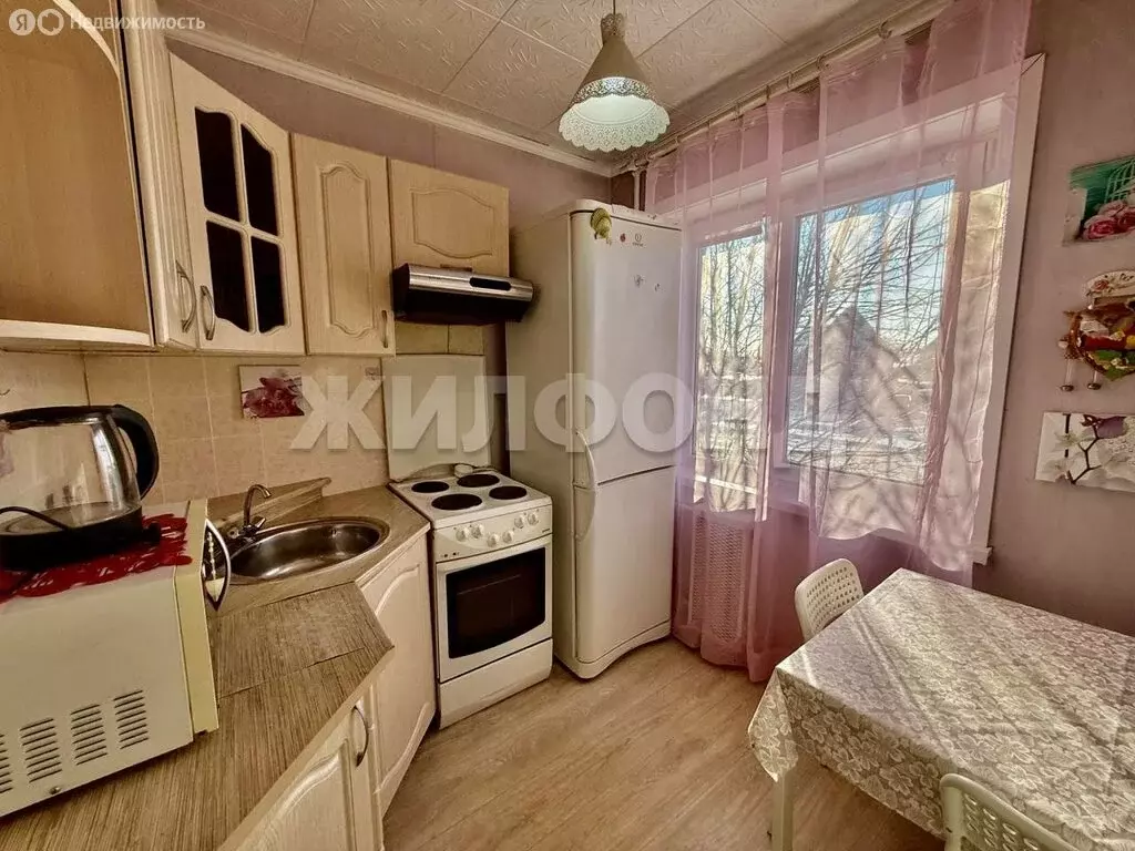 2-комнатная квартира: Обь, Железнодорожная улица, 12 (40.7 м) - Фото 1