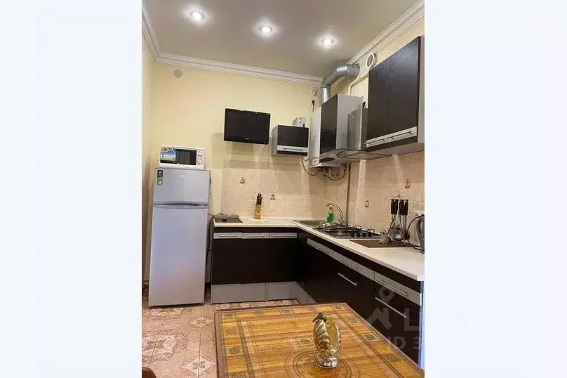 2-к кв. Крым, Евпатория ул. 13 Ноября, 53 (100.0 м) - Фото 2