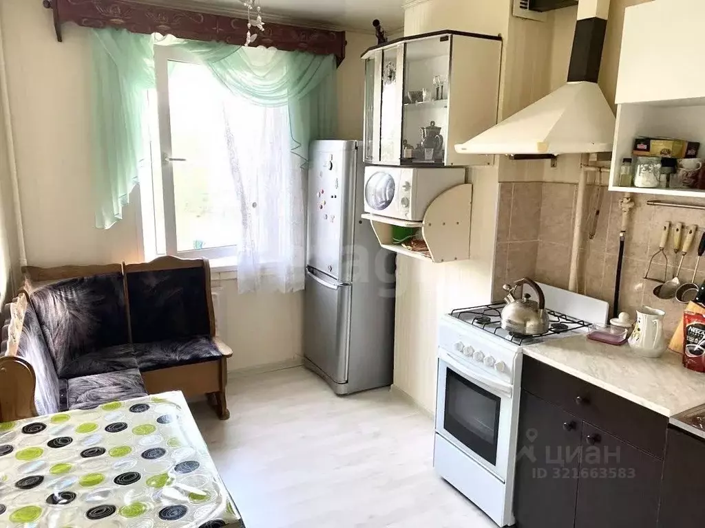 2-к кв. Удмуртия, Ижевск Автозаводская ул., 15 (50.4 м) - Фото 1