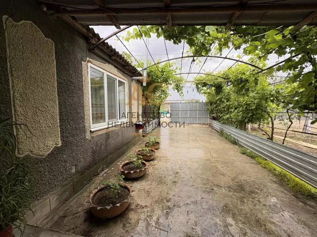 Дом в Крым, Кировский район, с. Журавки ул. Советская, 3 (86 м) - Фото 0